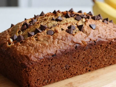 The Ultimate Chocolate Chip Banana Bread Recipe (Moist & Easy)