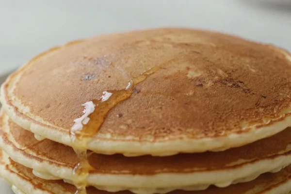 Pancakes for a Crowd – Easy Breakfast Recipe for 10–12 People
